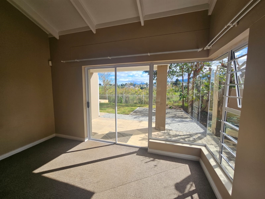 3 Bedroom Property for Sale in Dormehls Drift Western Cape